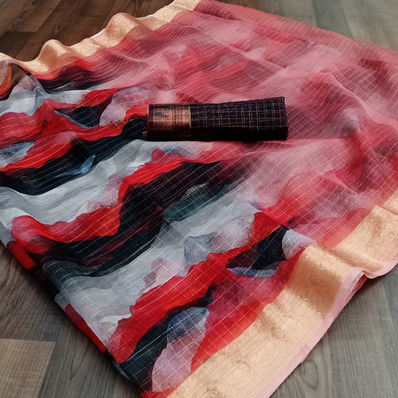 Vastra  Latest Fancy Designer Party Regular Wear Organza Digital Print Saree Collection